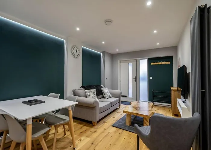 92 Union Terrace * York