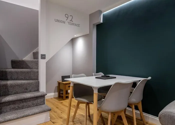 92 Union Terrace * Йорк