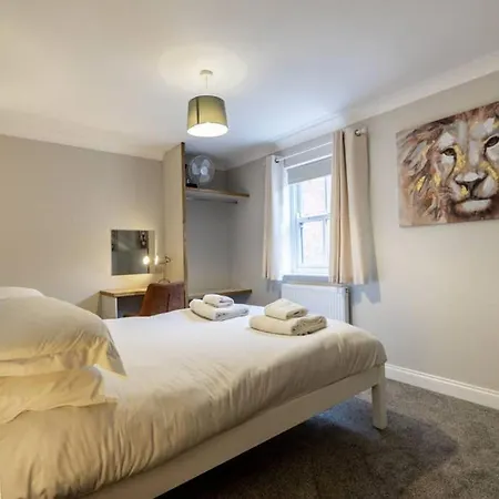 92 Union Terrace * York