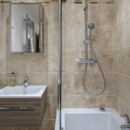 Nyaraló 92 Union Terrace *